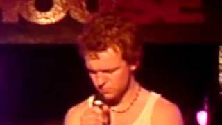 Nizlopi - Freedom (Live at the roadhouse)