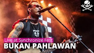 Download lagu SUPERMAN IS DEAD - Bukan Pahlawan - live at Synchronize Fest 2022 mp3