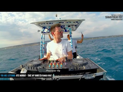 Raffaele Petralia - Summer 2022 DjSet recorded on the boat