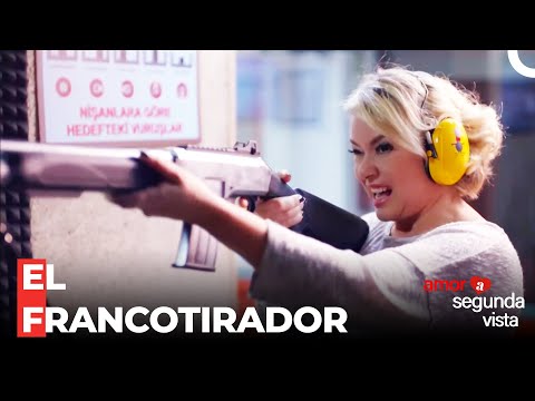 Mukaddes Entrena A Disparar - Amor a Segunda Vista