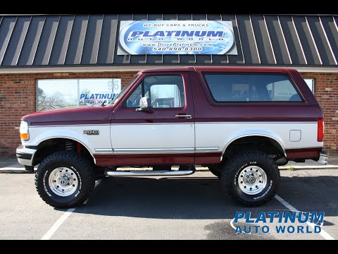 1996 Ford Bronco lifted on 33s
