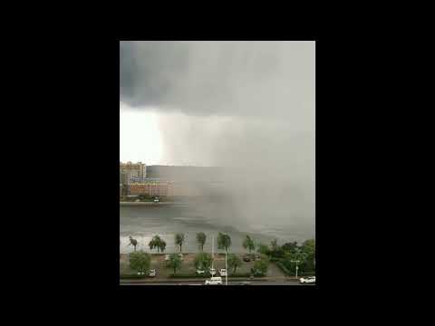 The edge of a rain storm 🌧    Der Rand eines Regensturms 🌧