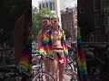 Naakt fietsen van Frankendael naar Vondelpark voor milieu