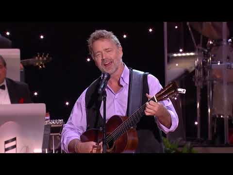 John Schneider - "I've Been Around Enough To Know" (Live at CabaRay)