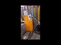 Riproduci video