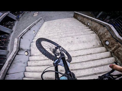 URBAN DOWNHILL MUNICH - Munich Street mtb - Giant Stair Gaps