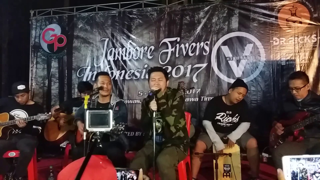 Download Lagu Five Minutes Cinta Untuk Kita Mp3 http