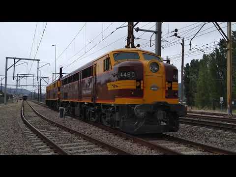 4490 & 4403 LE at Oakey Park NSW.  Sun 24th Nov 2019