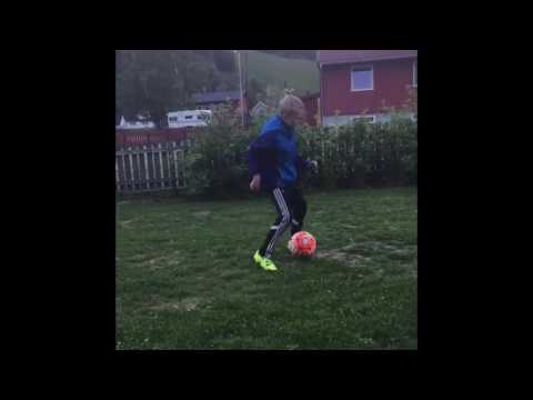 Impressive football skills by a talented norwegian