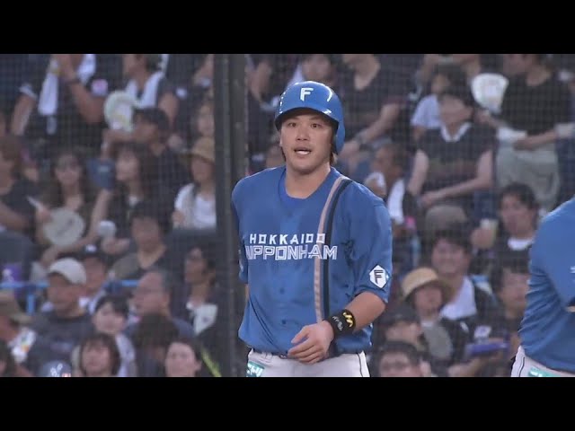 【2回表】チャンスを活かした!! ファイターズ・伏見寅威 センターへの先制の2点タイムリー!! 2024年7月20日 千葉ロッテマリーンズ 対 北海道日本ハムファイターズ