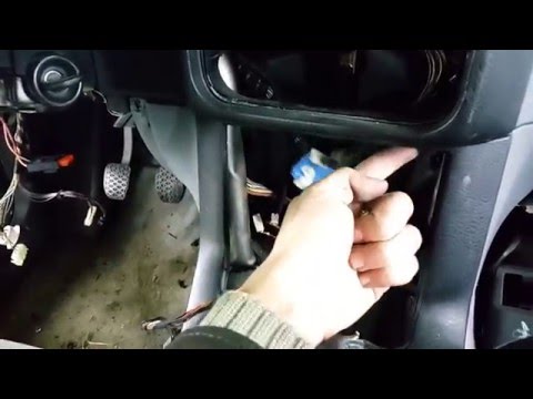 Как снять переключатель света и переднюю торпеду на BMW E36