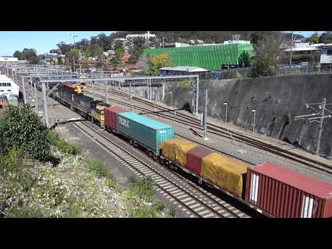 5 locos lead PN 6BA6 while 42101 sneaks by - 7/9/19