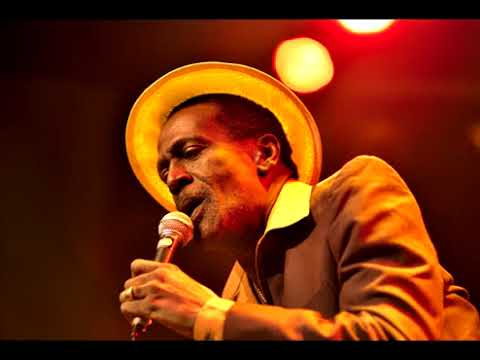 Gregory Isaacs, Freddie Mcgregor, Ninjaman - John Law (12" mix)