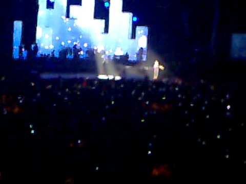 Jay z and Mr Hudson forever young live at lg arena 9.6.10
