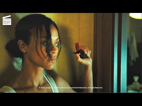 Colombiana: Cataleya escapes from the police (HD CLIP)