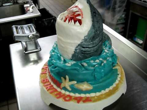 Jacklyn's Shark Birthday Cake