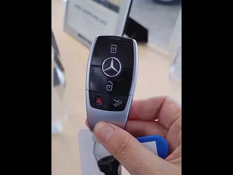 How to change the battery on your Mercedes key Fob #shorts