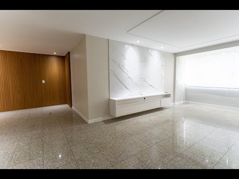 Apartamento à venda, super reformado, 3 quartos, 126m², na SQN 215 - R$ 1.575.000,00.