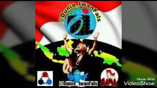 Download lagu LAGU PENYAKSI BY IWAN FALS SANGAT MENYENTUH HATI mp3