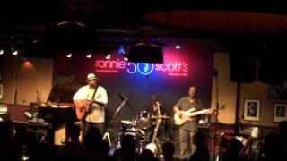 The Taj Mahal Trio Performs Queen Bee at Ronnie Scott