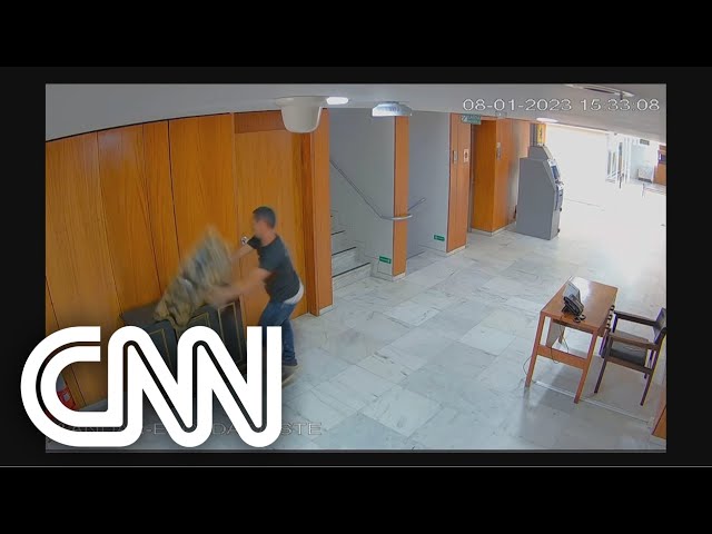 Câmera flagra criminoso quebrando relógio histórico no Planalto; assista | CNN 360º