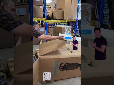 Lindhaus Lindwash the “Big Boy” floor scrubber extractor cleaning machine #floorcleaning #wood #lvt