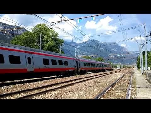 ETR. 600 FRECCIARGENTO EUROSTRAR TRANSITA IN STAZIONE A PERI. (VR) 17 - 8 - 2017