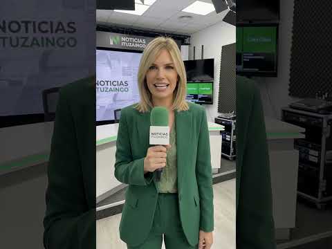 ¡Las escenas MÁS BIZARRAS del Conurbano se hacen ARTE en Ituzaingó! 🖼️🚌 #Ituzaingo #Shorts #Viral