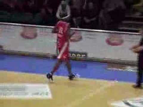 33 20-10-07 Leuven-BCO - Titus krijgt vrijworpen + balvoorde