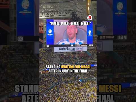 The entire Stadium gives #Messi a standing ovation after he leaves injured and breaks down in tears
