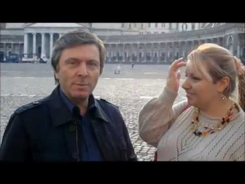 Emilia Sensale - Miss BluMare2012 passeggiata tra le strade di Napoli ed interviste