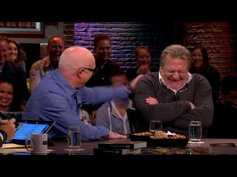 René ligt dubbel om slechte aftrap Panathinaikos - VOETBAL INSIDE