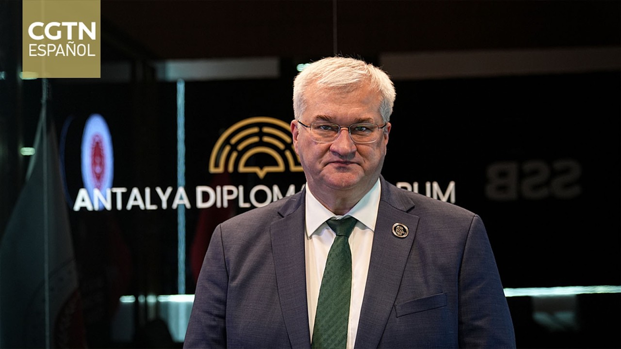 Ministro de Relaciones Exteriores de Ucrania afirma Zelenski está dispuesto a reunirse con Putin