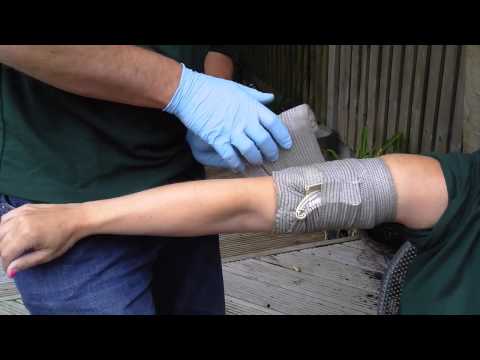 How to apply an Emergency Care [Israeli] Dressing to control bleeding.