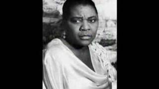 Bessie Smith -A hot time in the Old Town Tonight