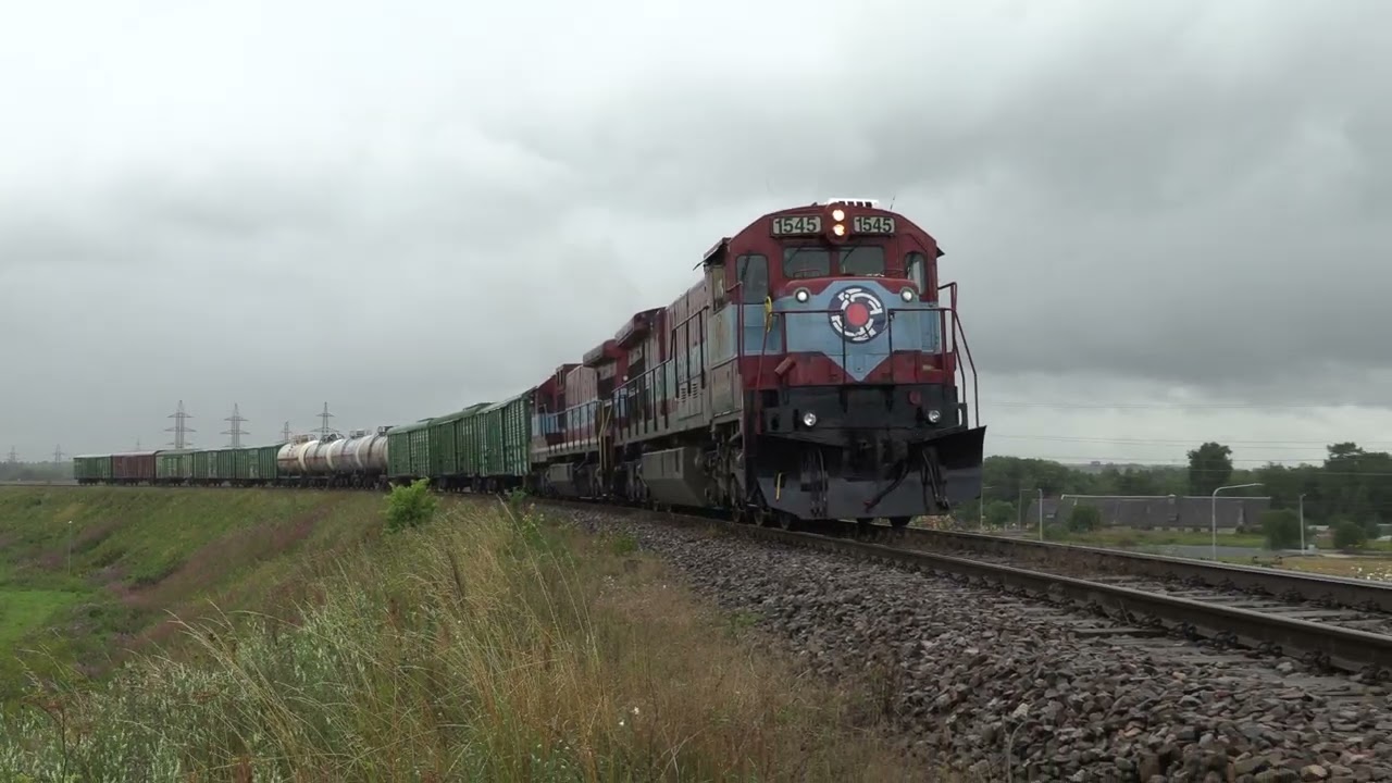 Тепловозы C36-7i-1545+1542 на ст. Маарду / C36-7i-1545+1542 at Maardu station