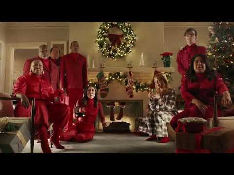 Folgers Holiday Commercial 2019 | "Stuck In A Chimney Hole"