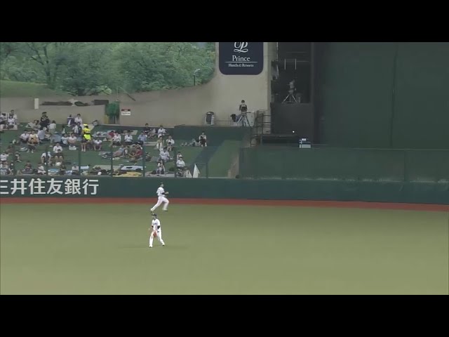 【2回表】打球が消えた!? イーグルス・アマダー 来日初安打は思わぬ形の3ベース!!  2016/5/25 L-E