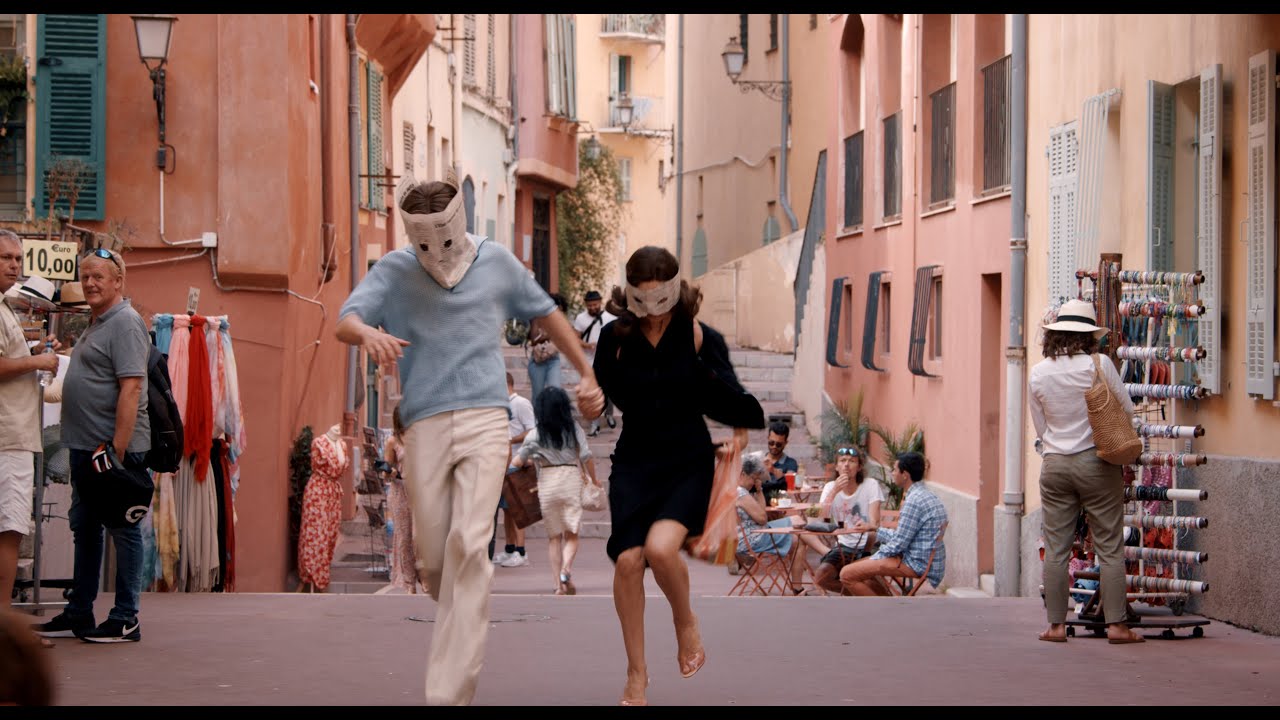 Miniature de la vidéo A E I O U - L'ALPHABET RAPIDE DE L'AMOUR | Nicolette Krebitz | 2022 | Bande-annonce du film AEIOU - Alphabet rapide de l'amour