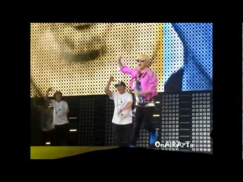 111023 SHINee KEY My first kiss ft.Krystal f(x) SMTOWN LIVE IN NYC