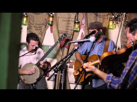 Gregory Alan Isakov - The Stable Song (Live @Pickathon 2014)