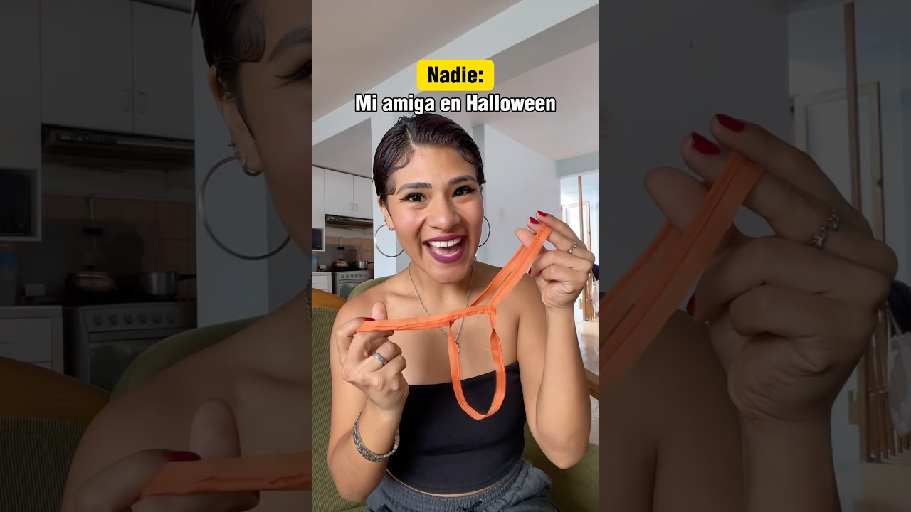 Mi amiga y sus disfraces de Halloween 👻🫣😓😂 #shorts #humor #tiktokvideo #latina #comedia #funny