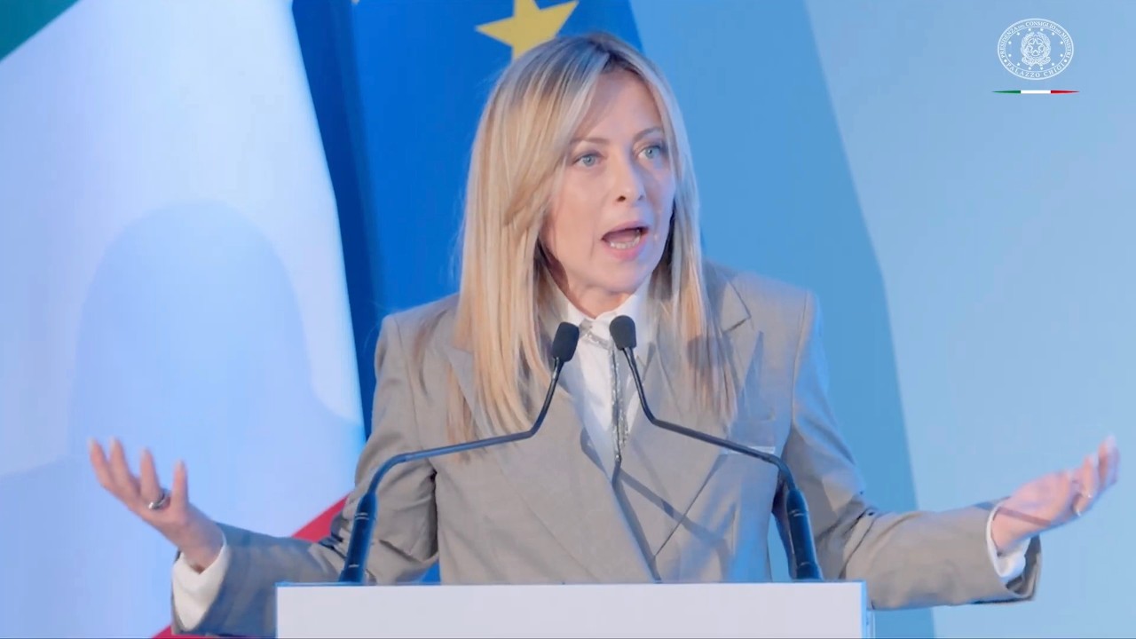 MELONI: “NON POTREI ESSERE QUI SENZA LE DONNE CHE HANNO DIMOSTRATO IL LORO VALORE E CORAGGIO”