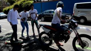 LA QUE SE AVECINA - (English Version) [4⁰C]