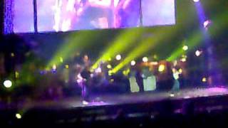 FITO & FITIPALDIS - COMO POLLO SIN CABEZA (21-12-09) BEC