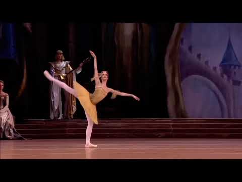 RAYMONDA - Clémence Variation (Anastasia Denisova - Bolshoi Ballet)