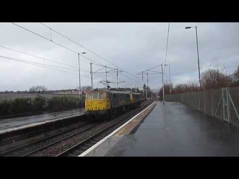 90046 and 86638 at Coatbridge Central. 25/02/14