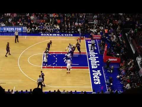Phoenix Suns guard Eric Bledsoe scores and gets fouled against the Philadelphia 76ers 11 21 14