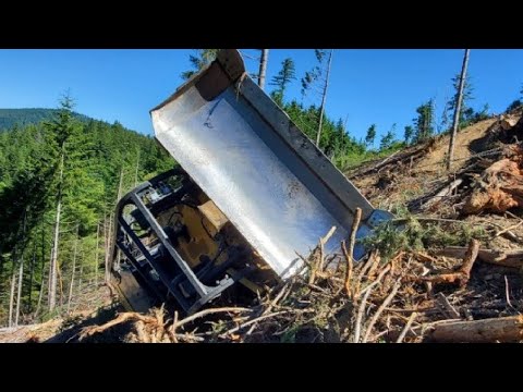 25 Extremely Dangerous Heavy Equipment Operator - Idiots Excavator, Truck & Dozer Fails Working