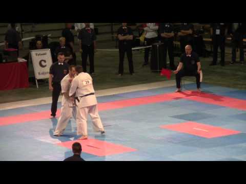 EC Shinkyokushin 2013 Valeri DIMITROV (Bulgaria) Vs Peter DERAEDT (Belgium)